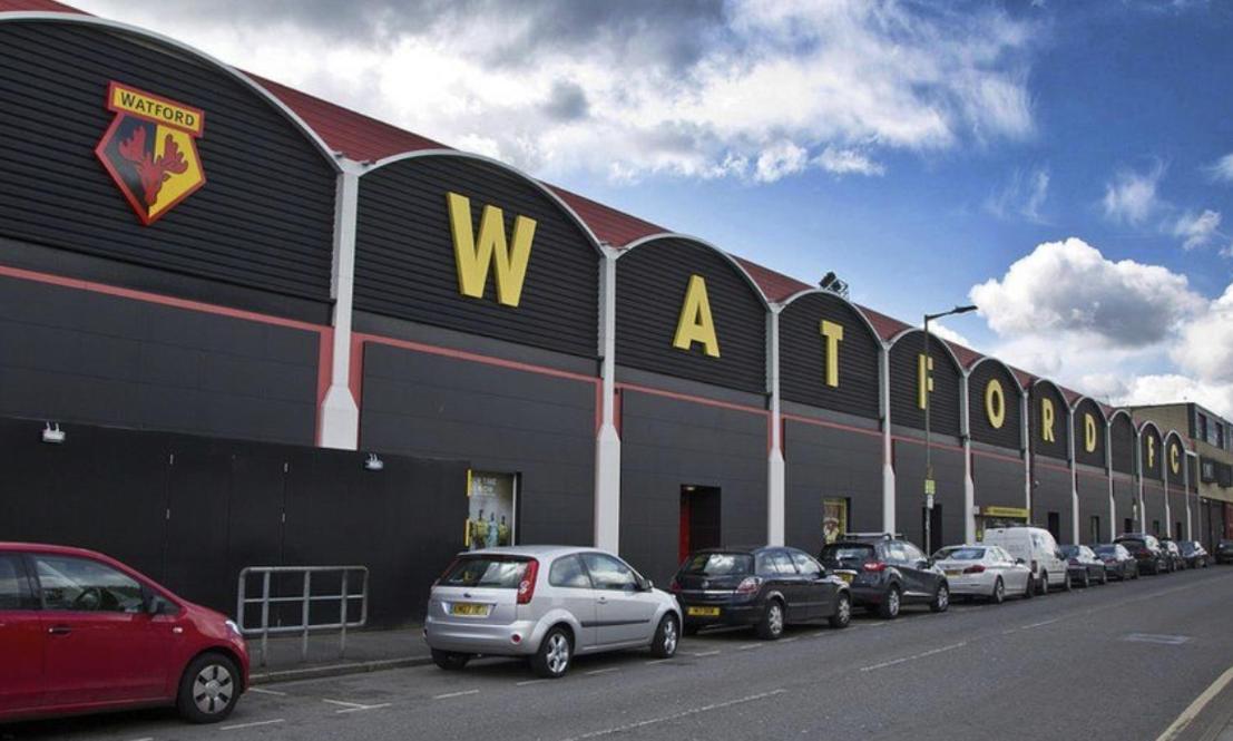 Warner Brothers House Watford  Exterior photo